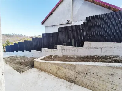 House for Sale with Outstanding Views in Tomești - foto 9