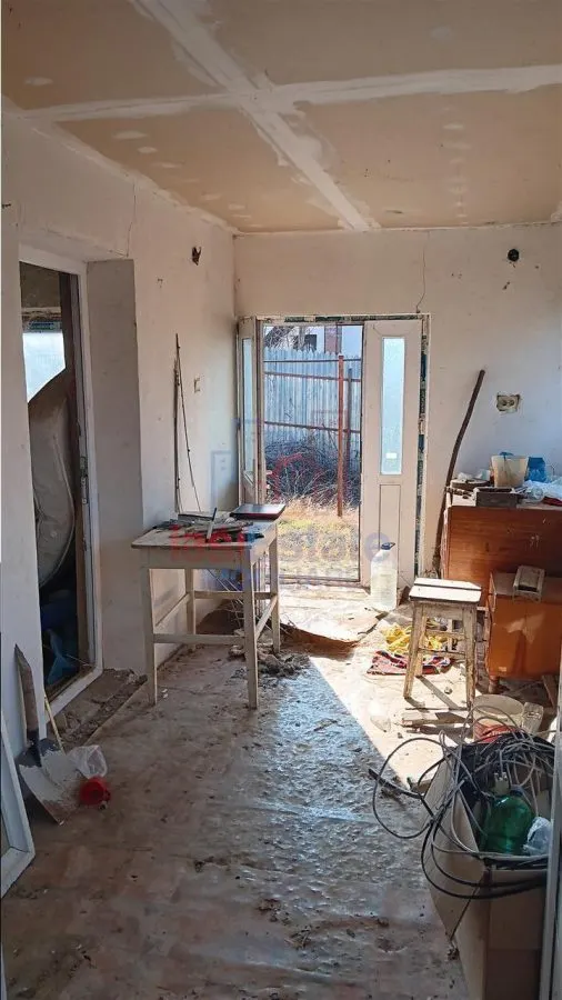 Village Cercu, Barnova: Terrain de 3,000 m² avec Constructions Anciennes - foto 10