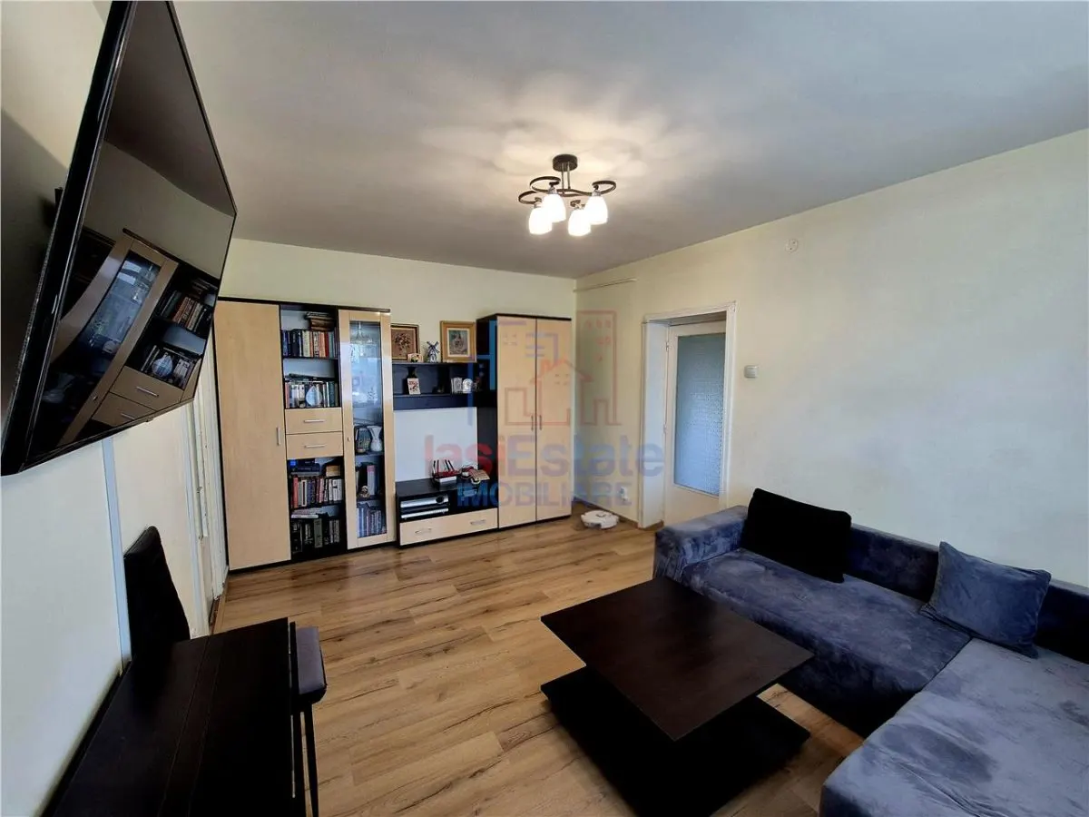 Appartement Lumineux de 3 Pièces avec Vue Remarquable à Tătărași - foto 1