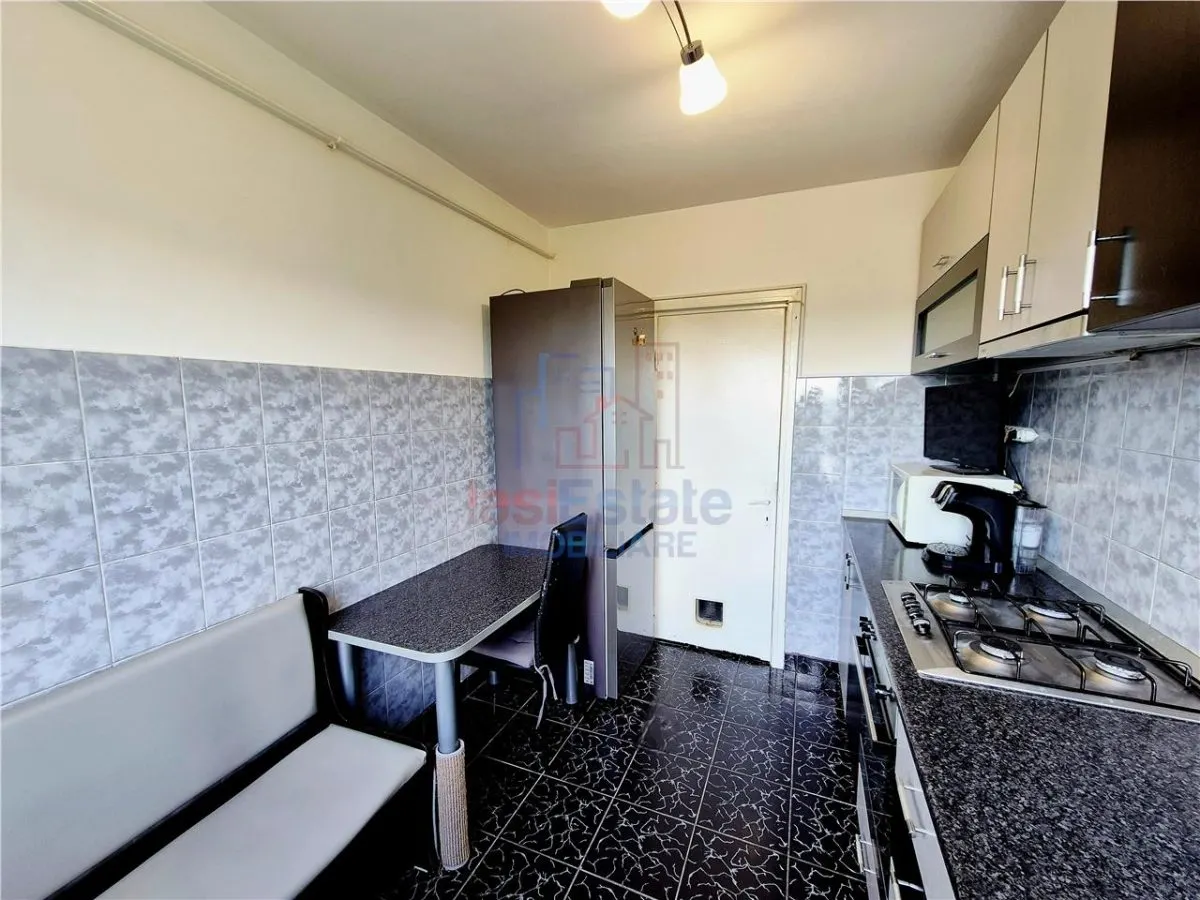 Appartement Lumineux de 3 Pièces avec Vue Remarquable à Tătărași - foto 13