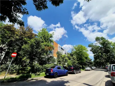 Appartement Lumineux de 3 Pièces avec Vue Remarquable à Tătărași - foto 16