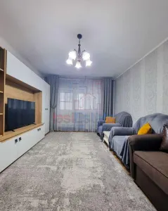 شقة بثلاث غرف نوم، ميرتشا تشيل بترين، ياشي - Iasi
