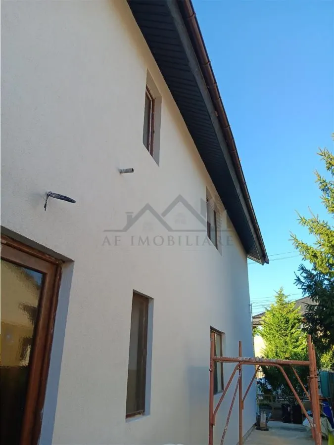 Villa P+1, 193 sqm habitables, terrain 300 sqm, tous services, Lunca Cetatuii - foto 6
