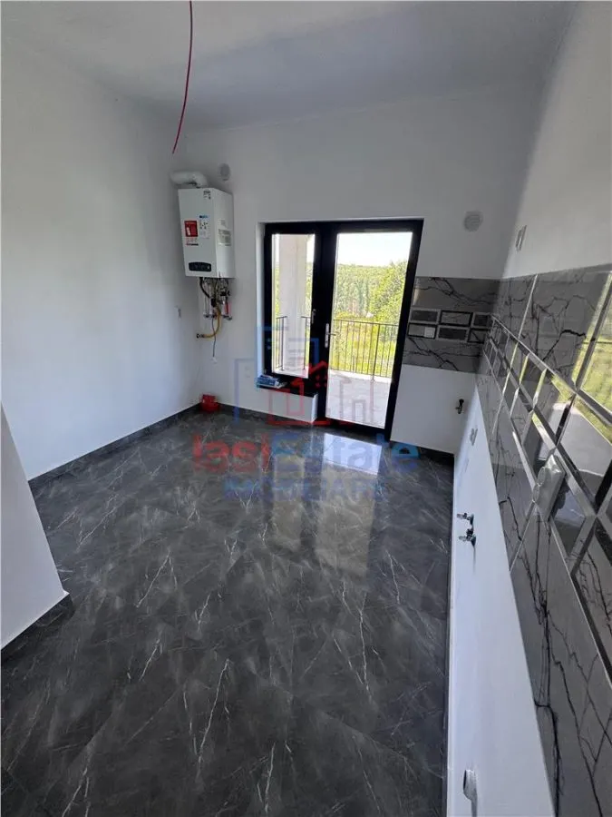 Maison Plain-Pied 4 Chambres 2 Salles de Bain Terrasse Sous-Sol Valea Adanca - foto 6