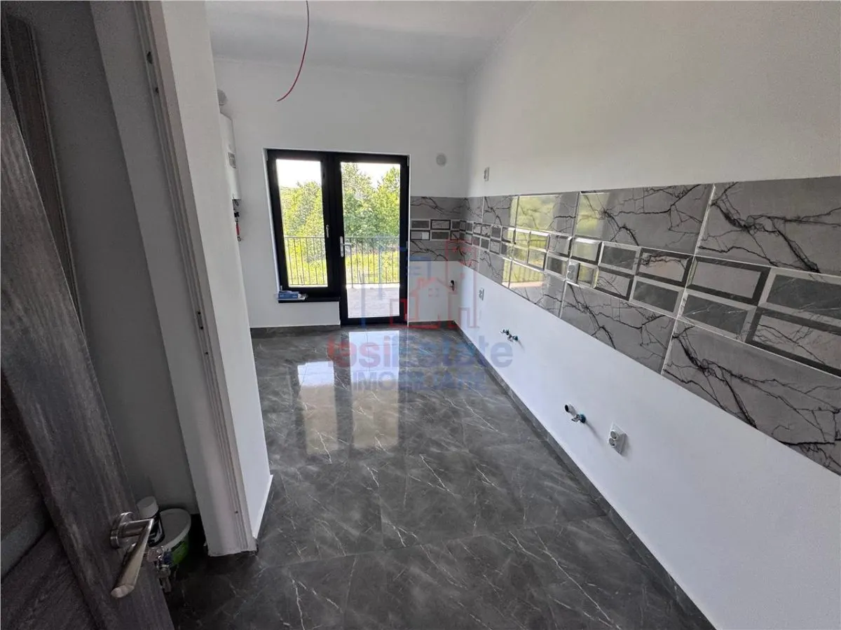 Maison Plain-Pied 4 Chambres 2 Salles de Bain Terrasse Sous-Sol Valea Adanca - foto 10