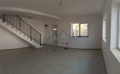 即时入住 | 钥匙交付 | 维萨尼 P+1 双层别墅，主街道位置 - foto 2