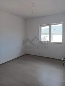 即时入住 | 钥匙交付 | 维萨尼 P+1 双层别墅，主街道位置 - foto 11