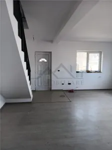 即时入住 | 钥匙交付 | 维萨尼 P+1 双层别墅，主街道位置 - foto 4