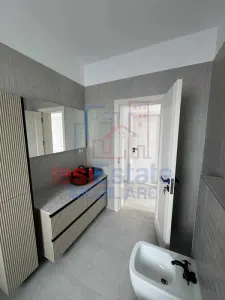 Villa Exceptionnelle à Valea Lupului, 160 m² Utiles - foto 5