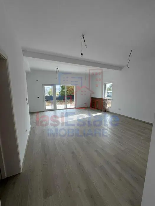 Villa Exceptionnelle à Valea Lupului, 160 m² Utiles - foto 6