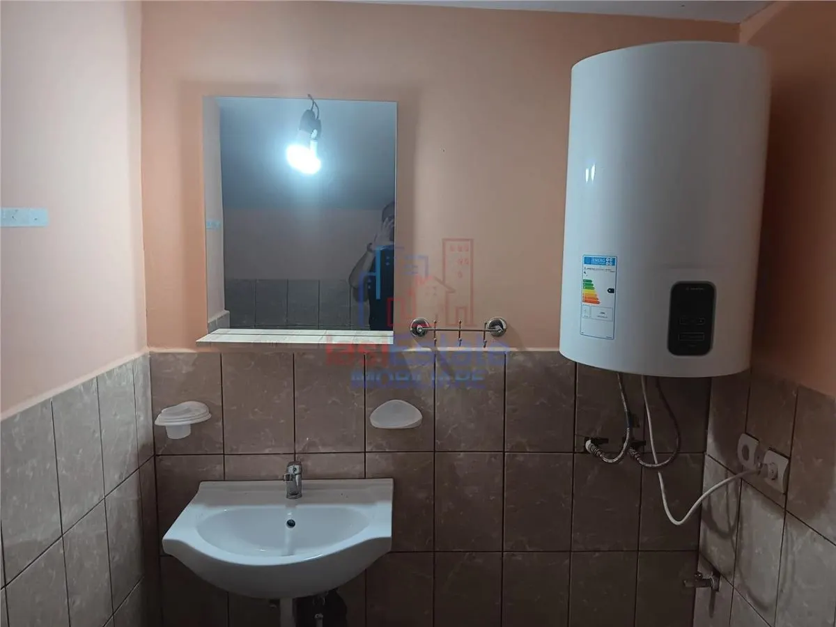 Vorovesti, Principala Street: 1200 sqm Land with Historic House and All Utilities - foto 12