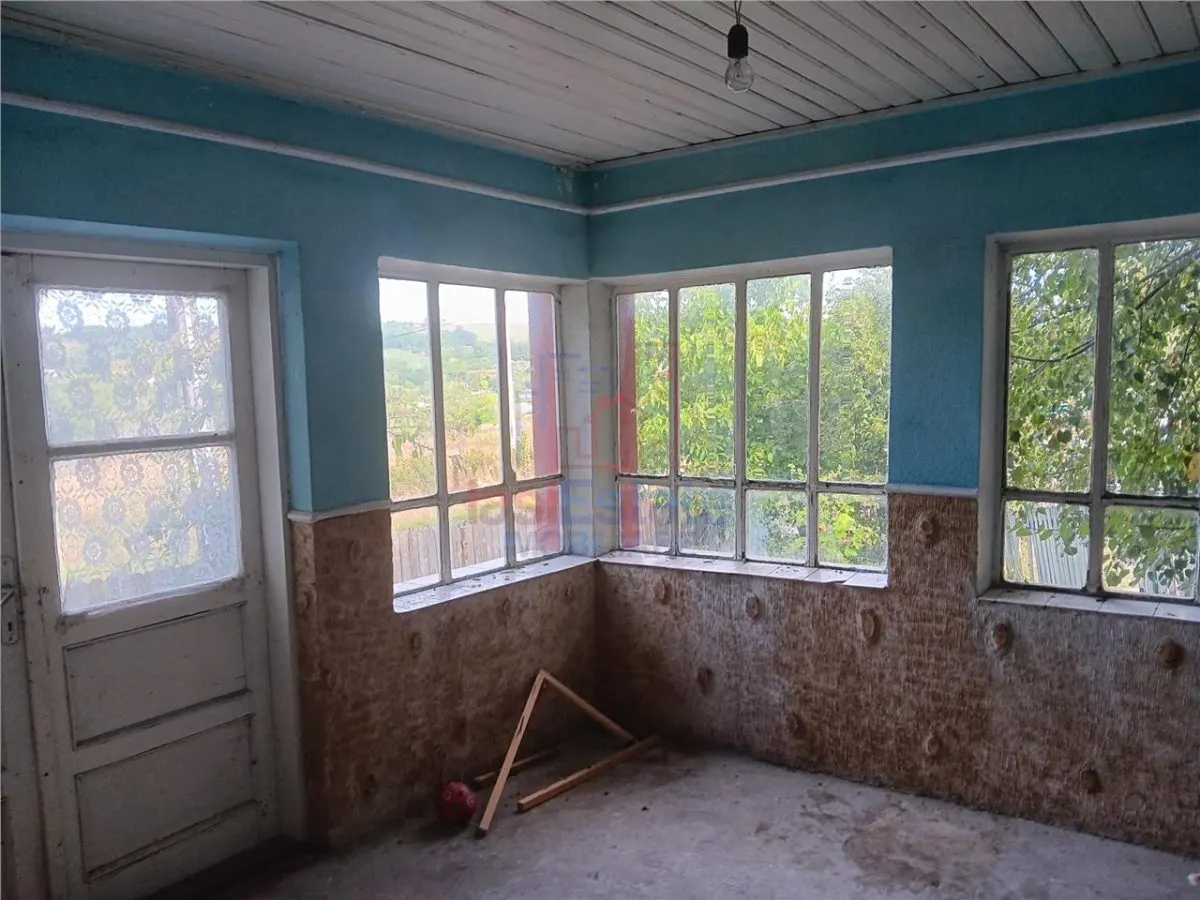 Vorovesti, Principala Street: 1200 sqm Land with Historic House and All Utilities - foto 13