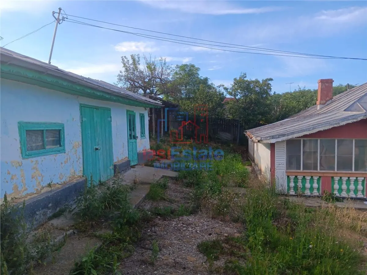 Vorovesti, Principala Street: 1200 sqm Land with Historic House and All Utilities - foto 3