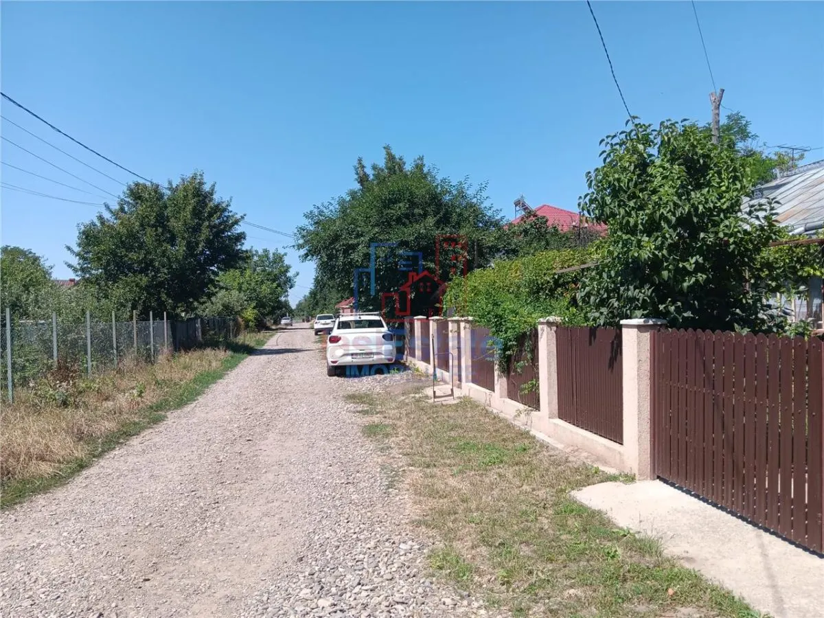 Popricani Terrain 949m² à 250m de la Route Principale - foto 1