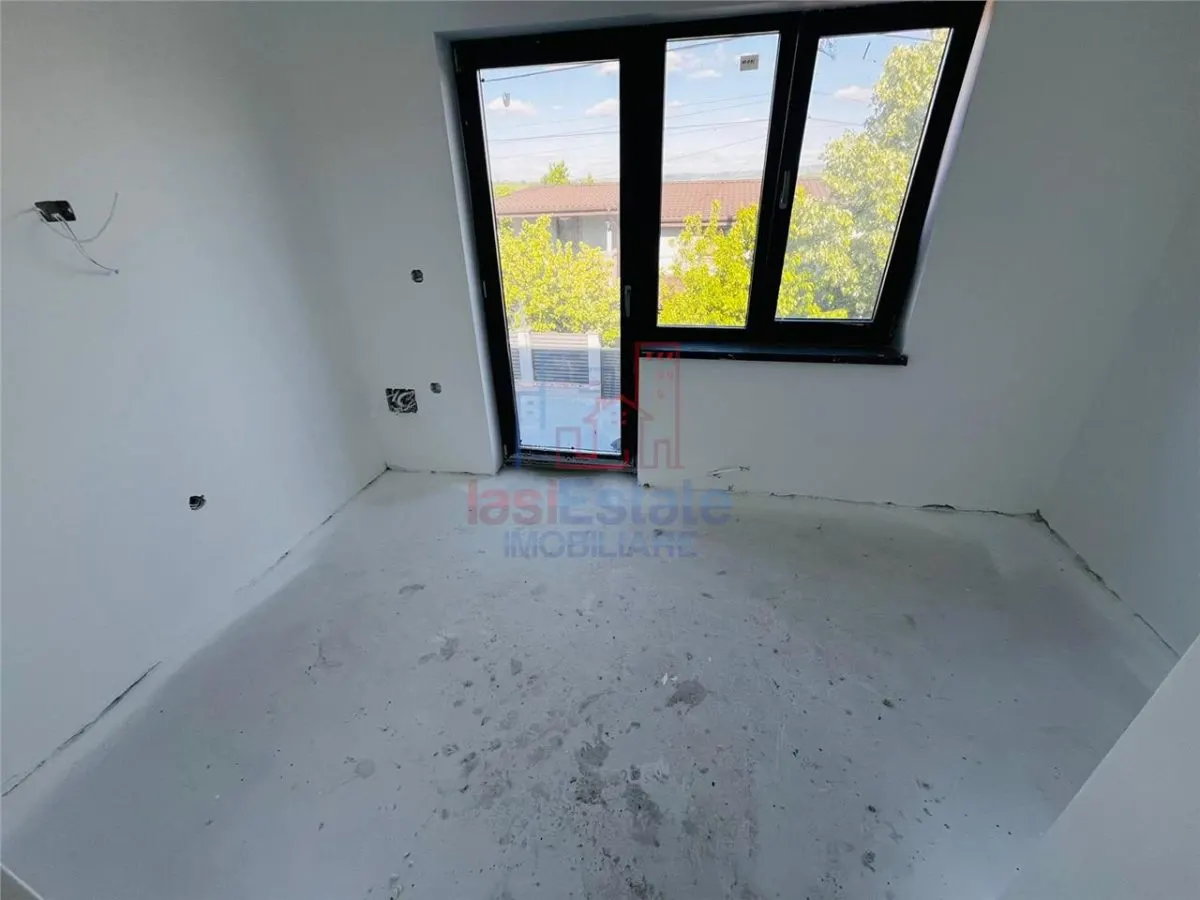 Maison Duplex 4 Chambres à Capăt CUG - Lunca Cetățuii - foto 5