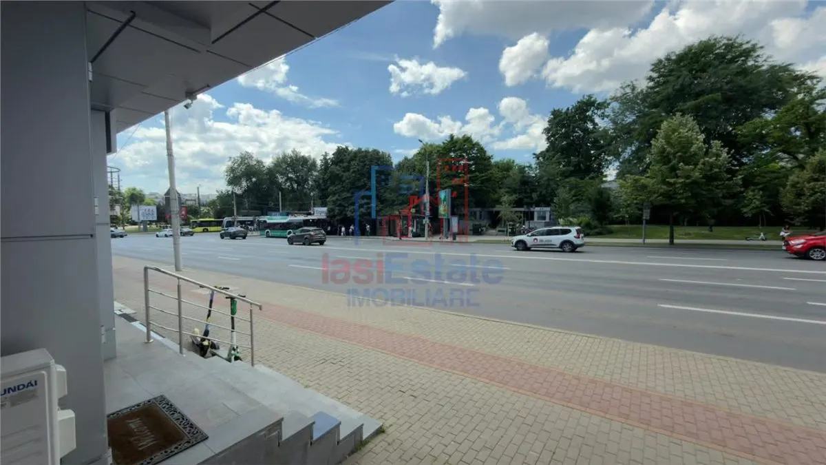 Local Commercial à Targu Cucu, Emplacement Premier sur Boulevard - foto 6