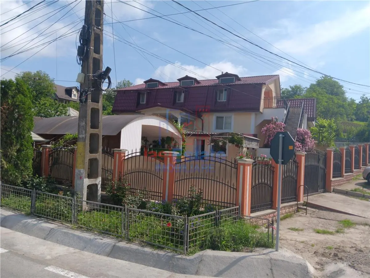 Villa Carlig D+P+M, 354sqm, Terrain 761sqm, 6km de Podu De Fier - foto 1
