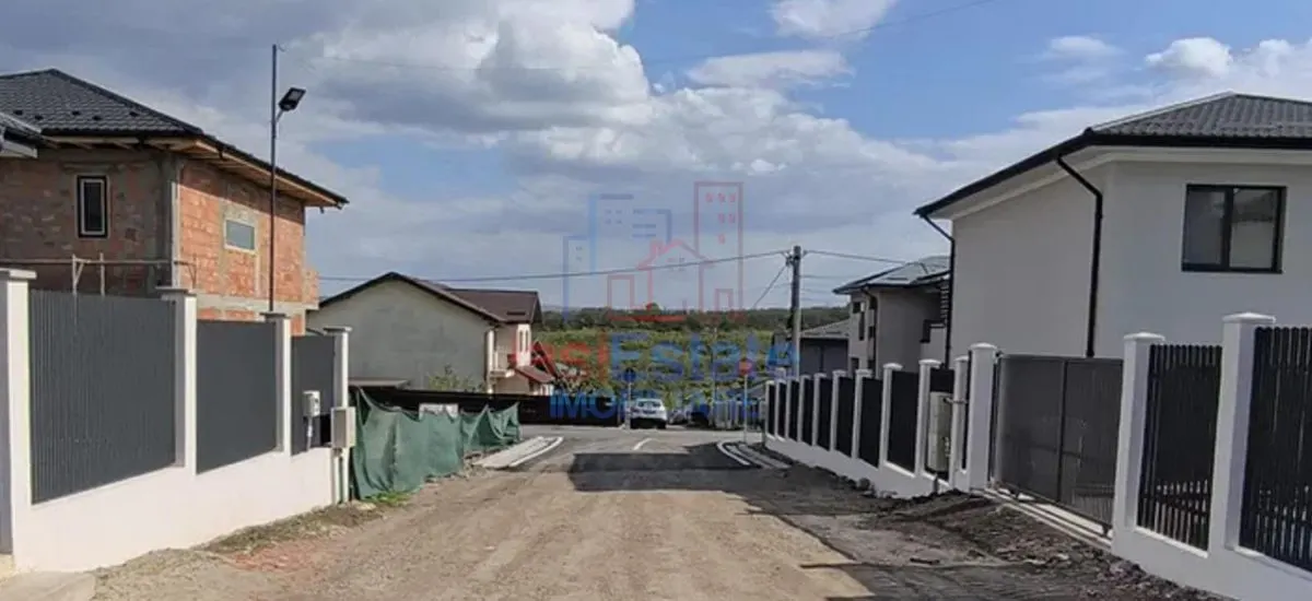 Opportunité Exceptionnelle : Valea Adanca, Rue Vaii – Deux Terrains de 656 m² chacun - foto 2
