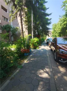 Oferta Rara - Copou - Parc - Apartament 4 camere cu garaj si boxa - Iasi