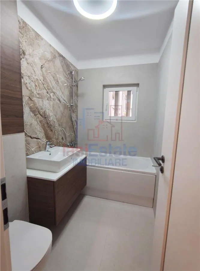 Oferta Rara - Copou - Parc - Apartament 4 camere cu garaj si boxa - foto 9