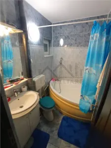 Podu Ros – Apartamento de 4 Dormitorios junto a Guardería y Escuela - foto 9