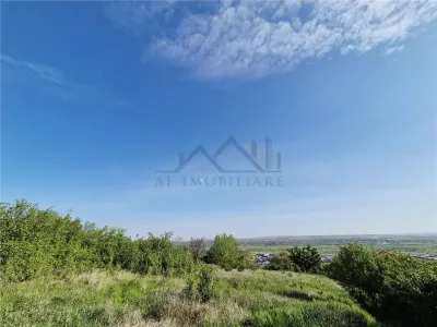 Terrain à Bâtir avec Vue Panoramique - Tomesti