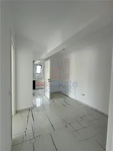 Appartement 1 Chambre, Hlincea, 40 m² avec Parking - foto 11