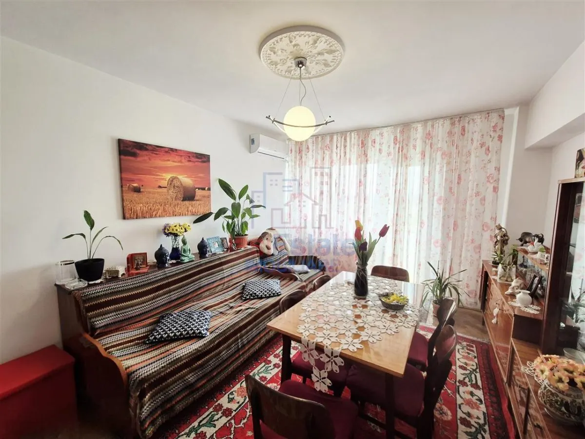 Appartement 3 Pièces avec Vue sur le Palais de la Culture, Podu Ros - foto 4