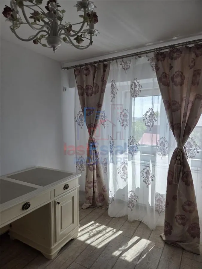 Appartement Trois Chambres, Quartier Nicolina, Iași - foto 9