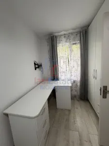 Appartement 2 Chambres à Vendre à Tătărași - 1er Étage, Chauffage Individuel, Meublé - foto 4