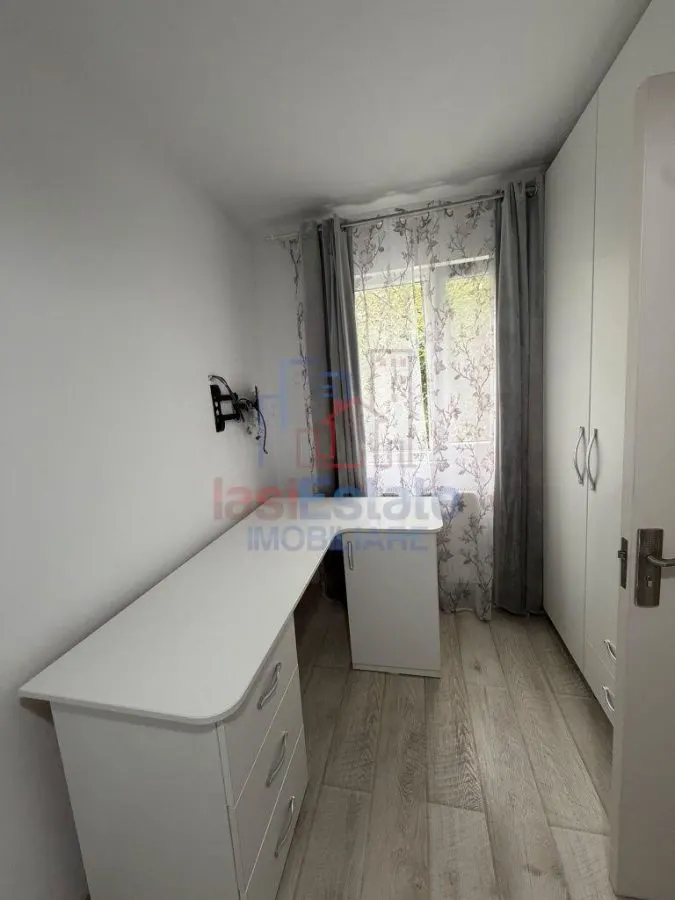 Appartement 2 Chambres à Vendre à Tătărași - 1er Étage, Chauffage Individuel, Meublé - foto 4