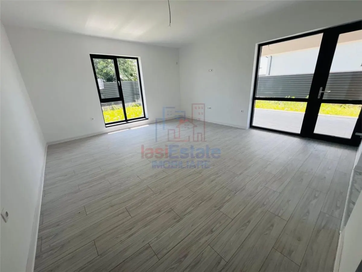 Maison 4 Chambres, 2 Salles de Bain à Vorovesti - foto 2