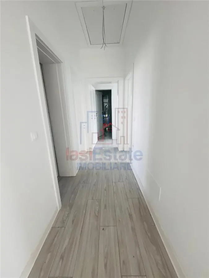 Maison 4 Chambres, 2 Salles de Bain à Vorovesti - foto 3