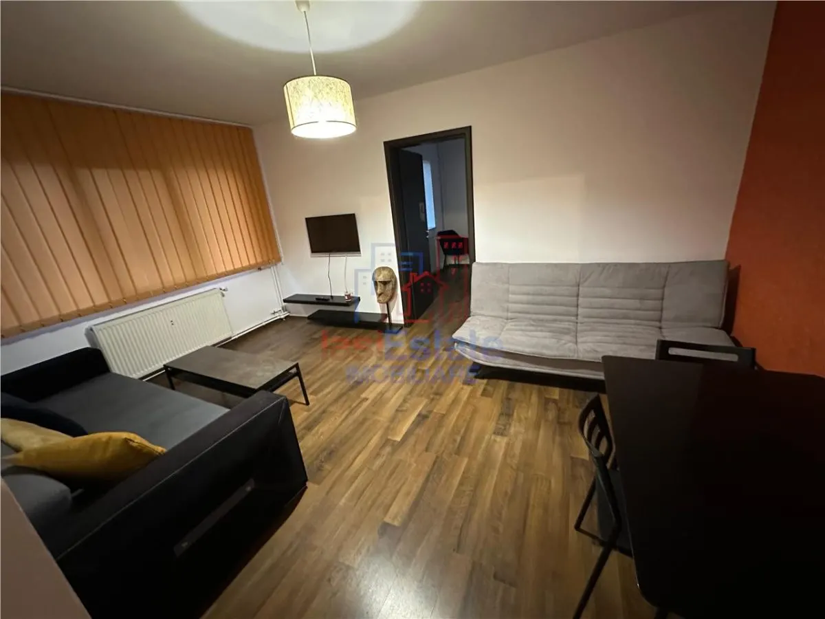Appartement Deux Pièces, Podu Ros, Iași - foto 1