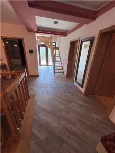 Villa Exceptionnelle avec Terrain de 1.000 m² à Rediu, Iași – Résidentiel Premium et Investissement - foto 13