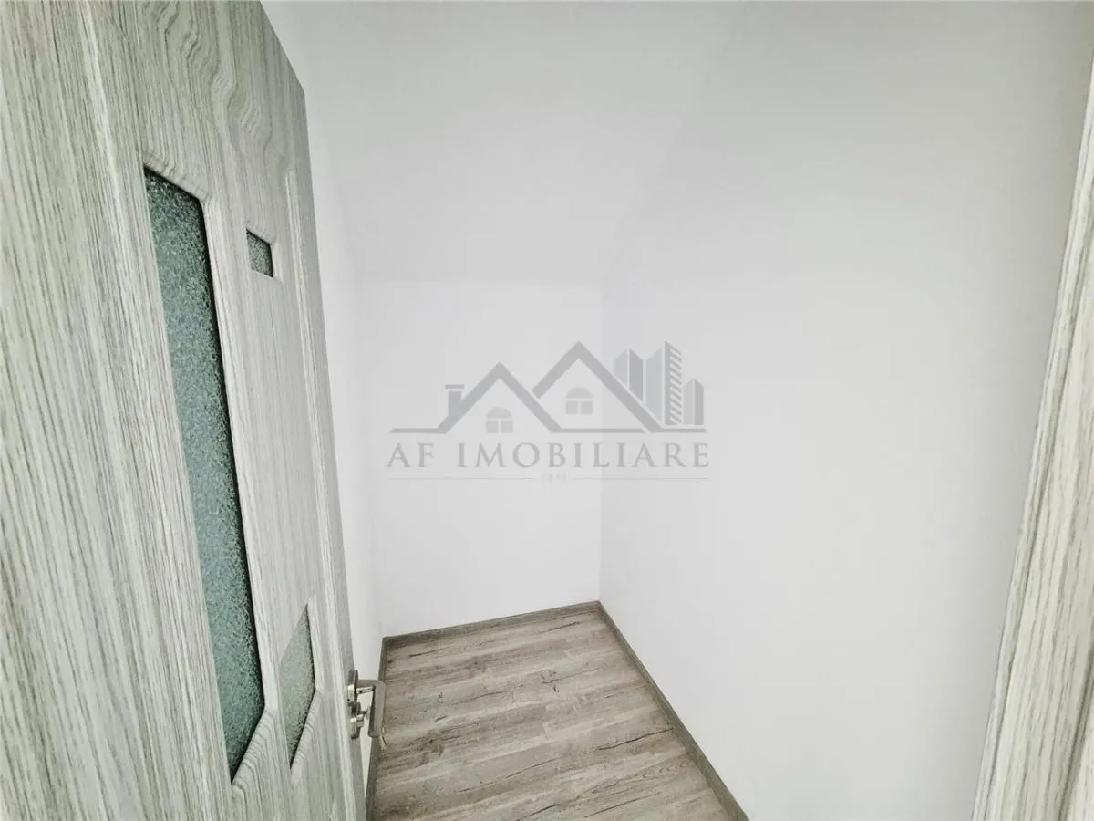 Villa Individual en Vorovesti-Miroslava - foto 12