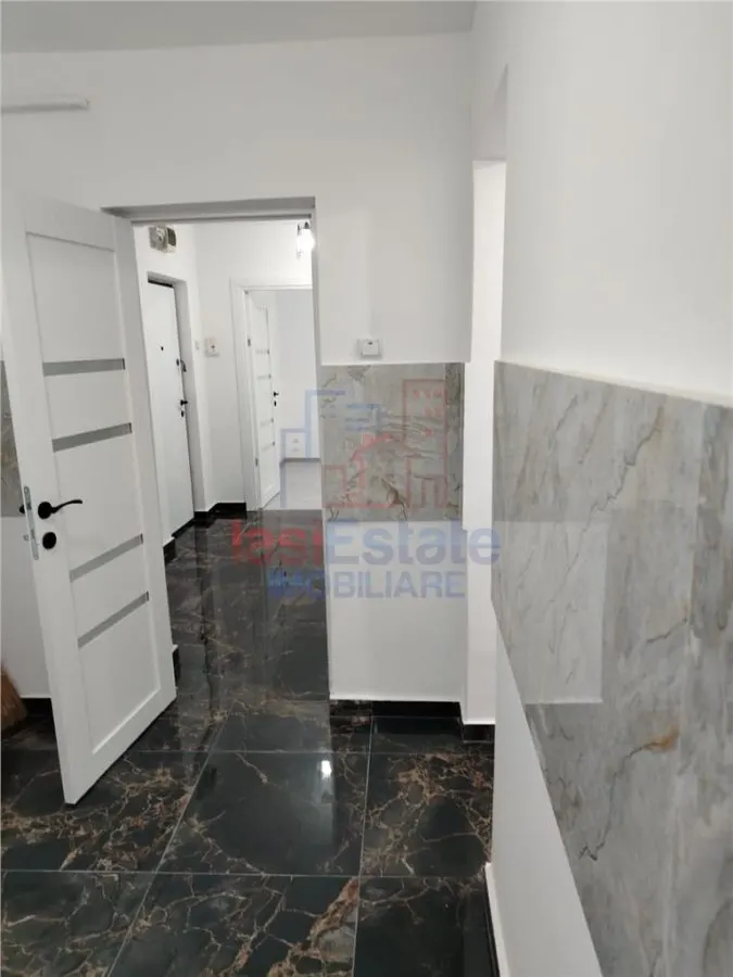 Appartement Trois Pièces, Zone Tătărași - Flora - foto 3