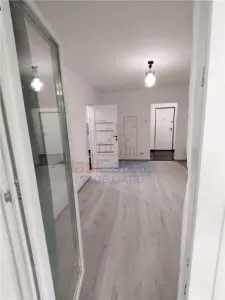 Appartement Trois Pièces, Zone Tătărași - Flora - foto 8