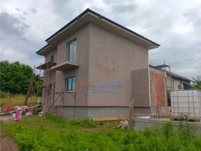 Valea Adanca双层别墅 120平米，地块250平米，Miroslava - Valea Adanca