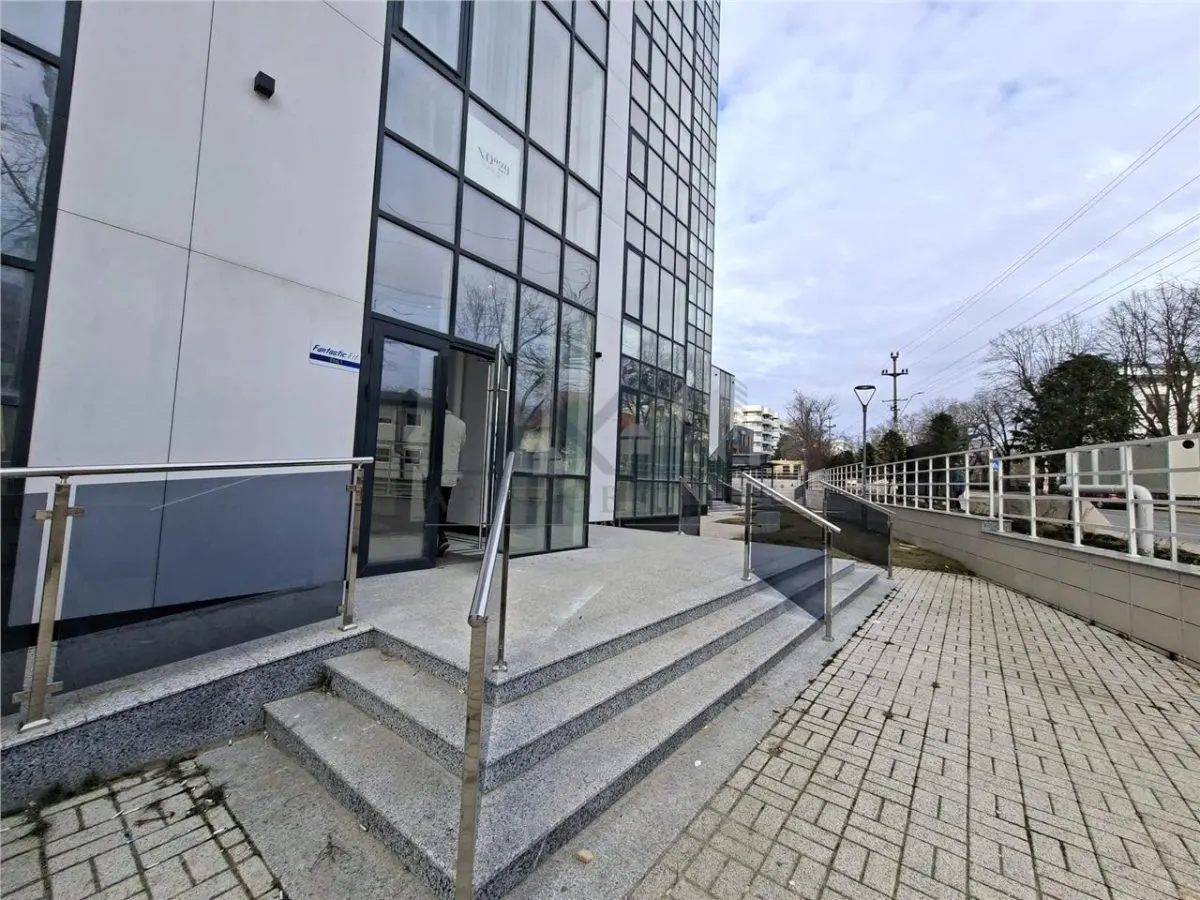 Location - Copou - Espace Commercial 108 m² Azimut - foto 3