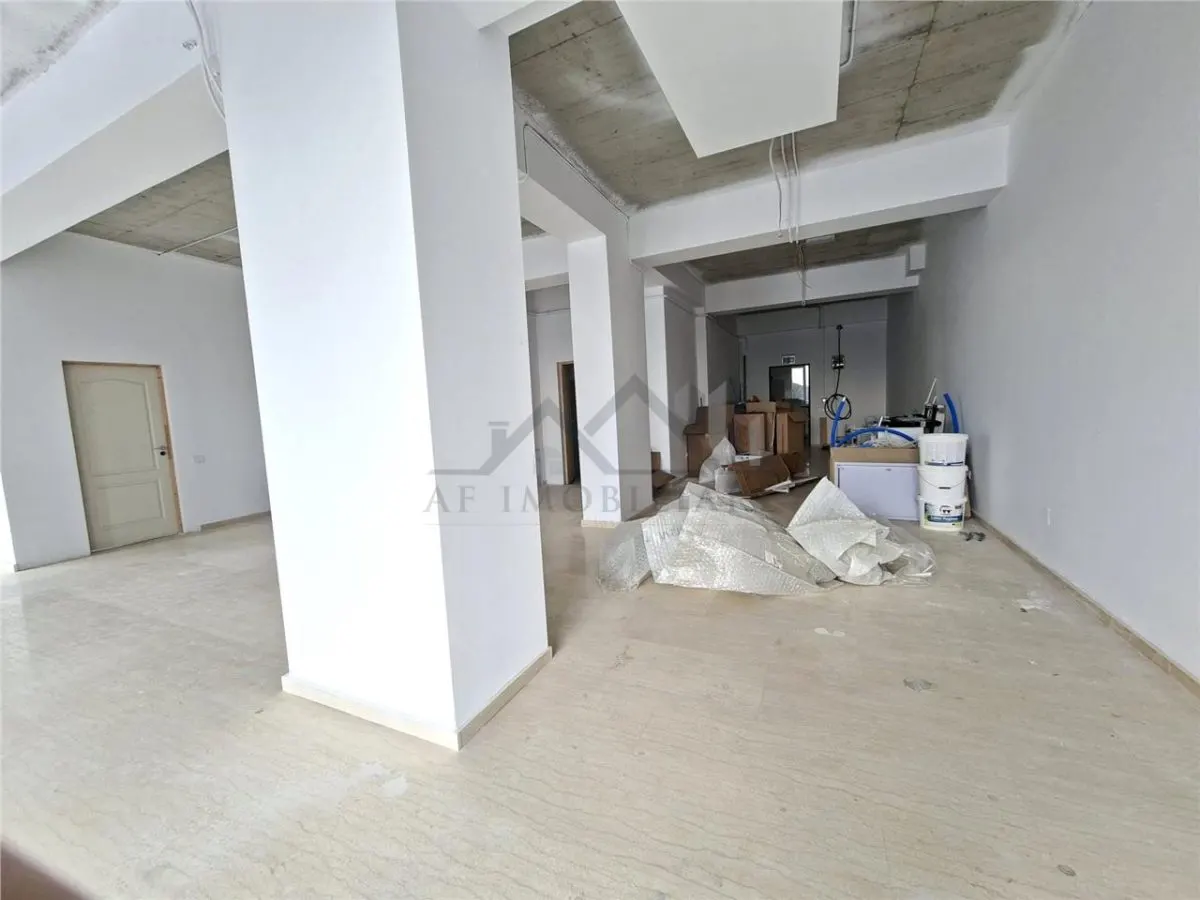 Location - Copou - Espace Commercial 108 m² Azimut - foto 6