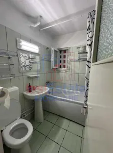 Appartement Trois Chambres à Podu Ros, Iași - foto 5