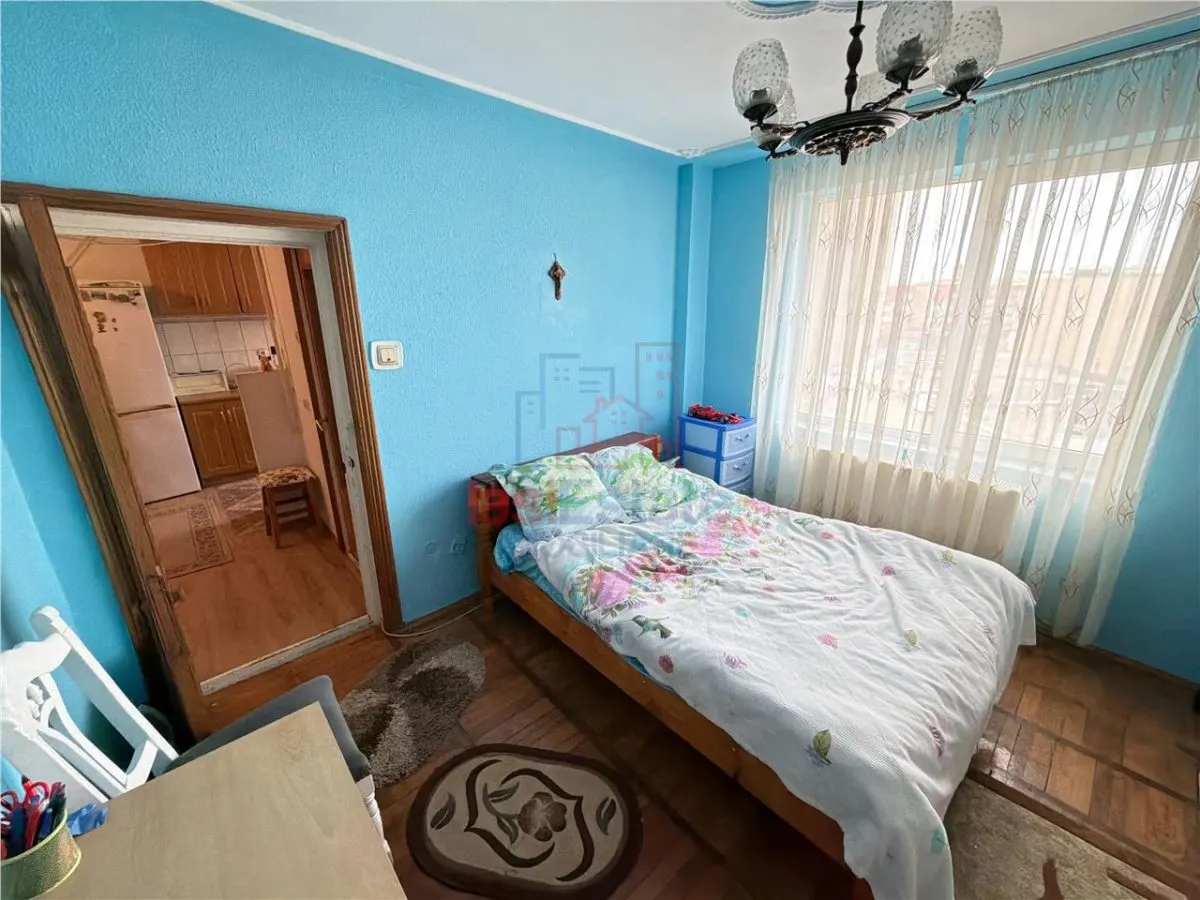 Appartement Deux Chambres avec Distribution Dégagée Près de l'Hôtel Roman - foto 3
