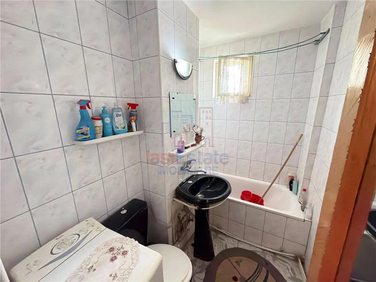 Appartement Deux Chambres avec Distribution Dégagée Près de l'Hôtel Roman - foto 8