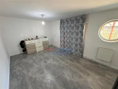 Maison 3 Chambres avec Terrain à Miroslava, Notariat Iulia Pădurarului - foto 3
