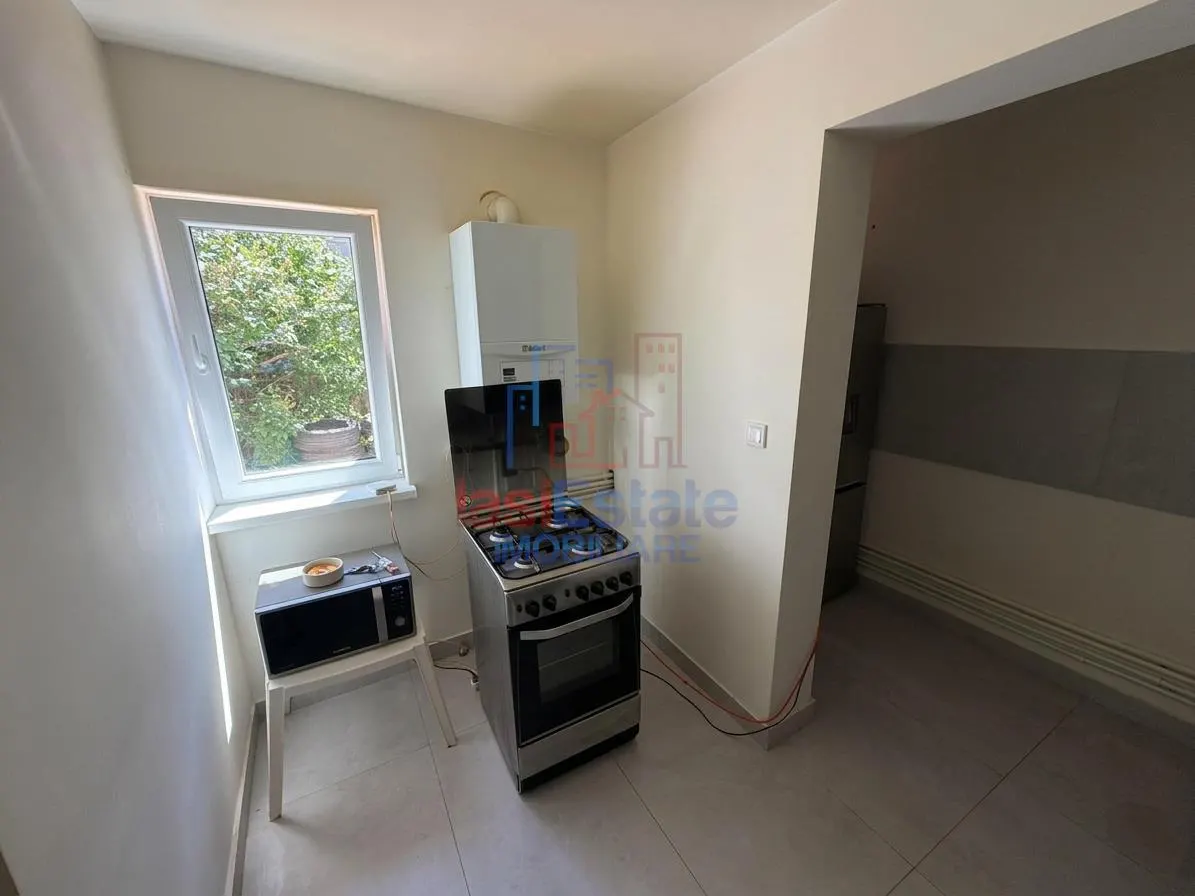 Maison 3 Chambres avec Terrain à Miroslava, Notariat Iulia Pădurarului - foto 6
