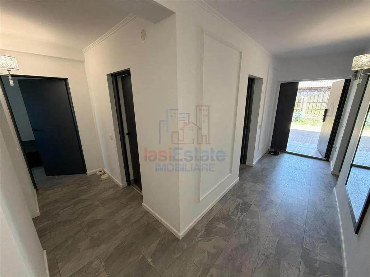 Maison 3 Chambres avec Terrain à Miroslava, Notariat Iulia Pădurarului - foto 7