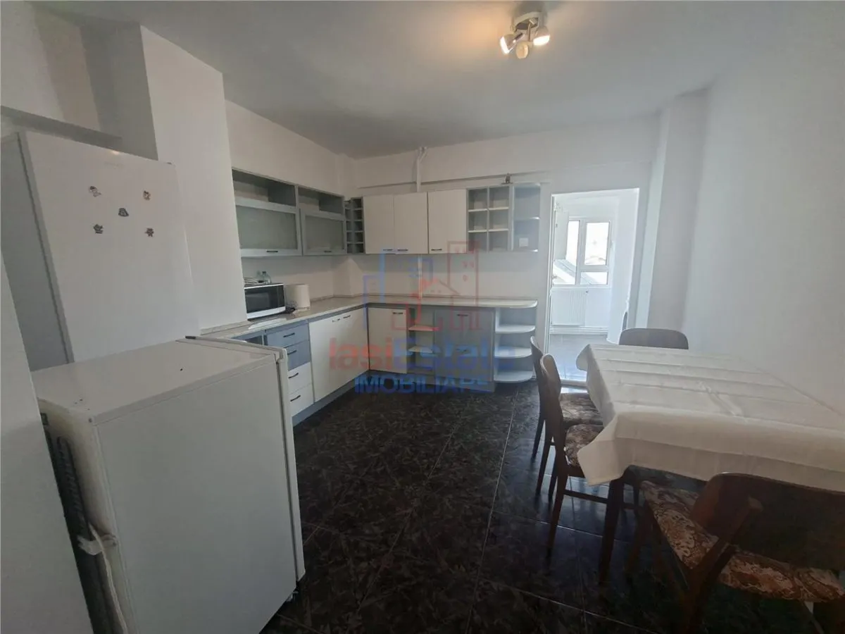 Appartement 3 Pièces, Centre - Près de l'Hôpital Sfântul Spiridon - foto 3