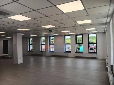 Oficina 108 m² con Terreno 866 m², Dos Accesos, Frente a Metro - foto 4