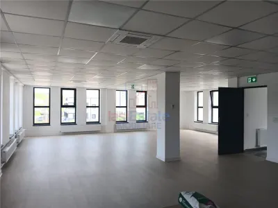 Oficina 108 m² con Terreno 866 m², Dos Accesos, Frente a Metro - foto 5
